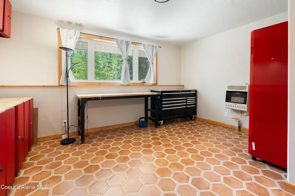 450 Coyote Way Bonners Ferry ID 83805