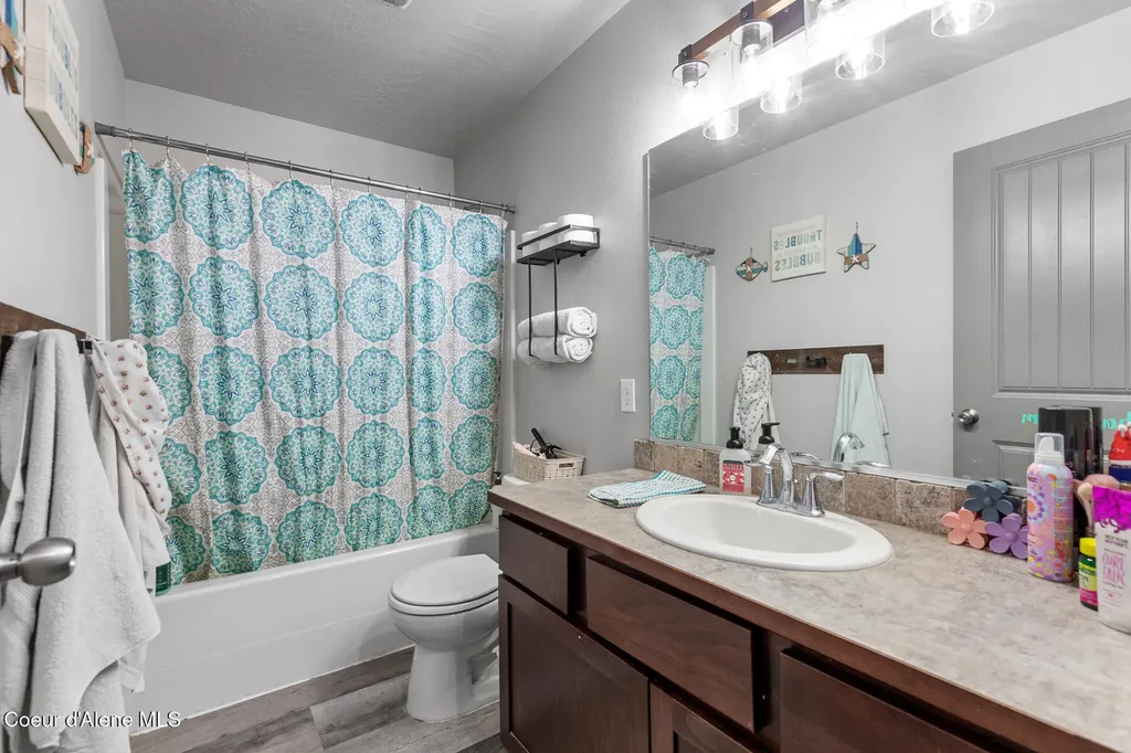3283 N Knob Creek Court Post Falls ID 83854