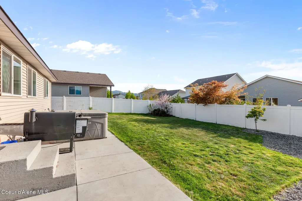 3283 N Knob Creek Court Post Falls ID 83854
