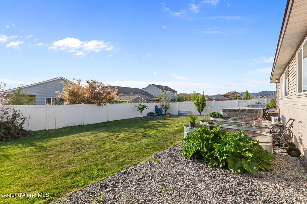 3283 N Knob Creek Court Post Falls ID 83854