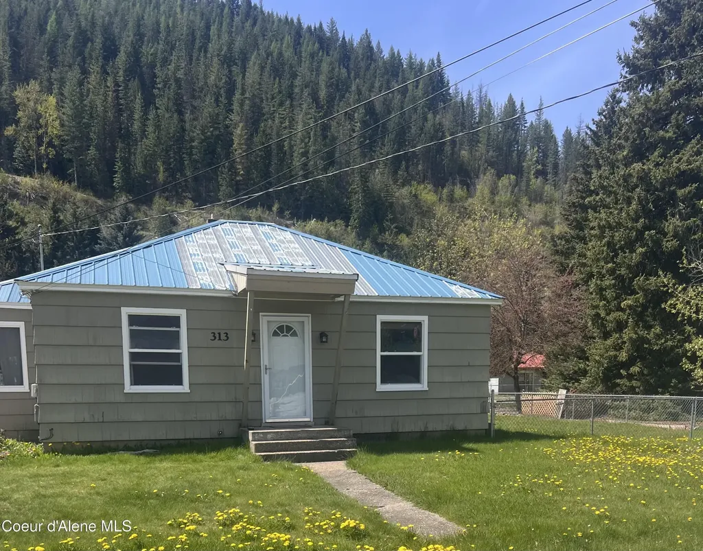 313 E Larch Avenue Osburn ID 83849