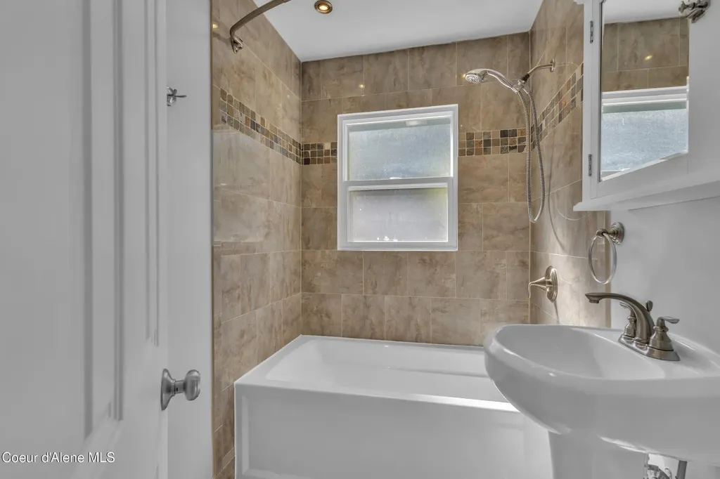 313 E Larch Avenue Osburn ID 83849