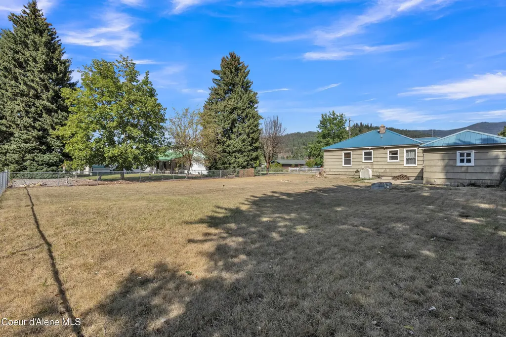 313 E Larch Avenue Osburn ID 83849