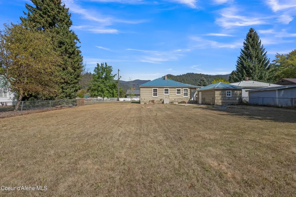 313 E Larch Avenue Osburn ID 83849