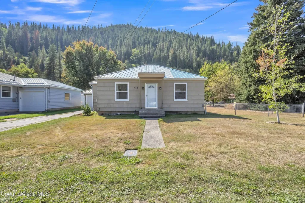 313 E Larch Avenue Osburn ID 83849