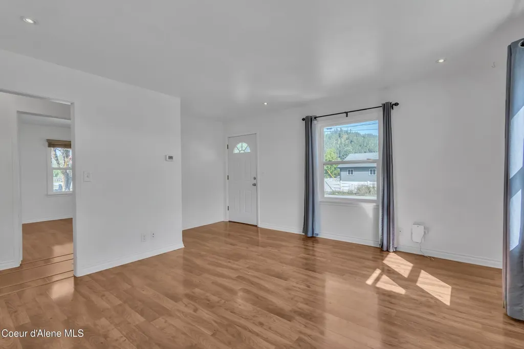 313 E Larch Avenue Osburn ID 83849