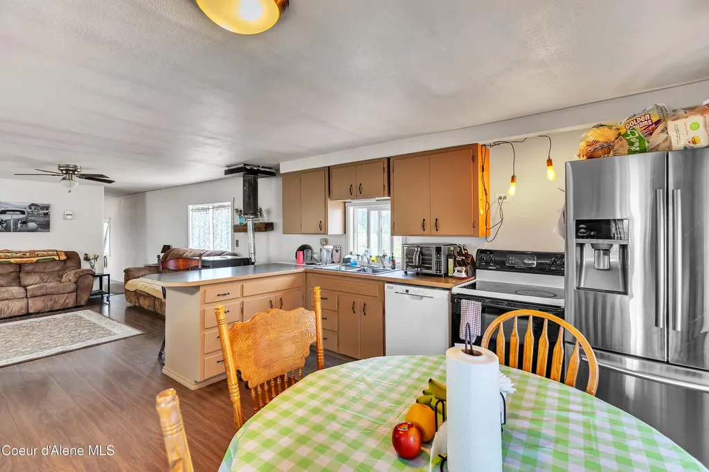 32753 N 2nd Avenue Spirit Lake ID 83869