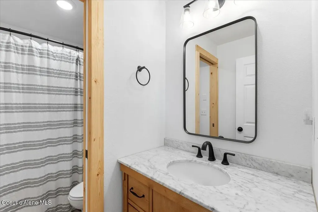 69 Shawnee Path Sagle ID 83860