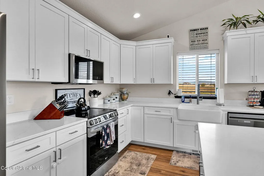 24812 N Old Highway 95 Athol ID 83801