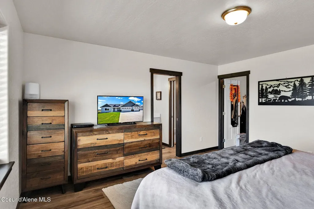 24812 N Old Highway 95 Athol ID 83801