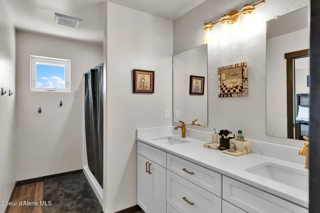 24812 N Old Highway 95 Athol ID 83801