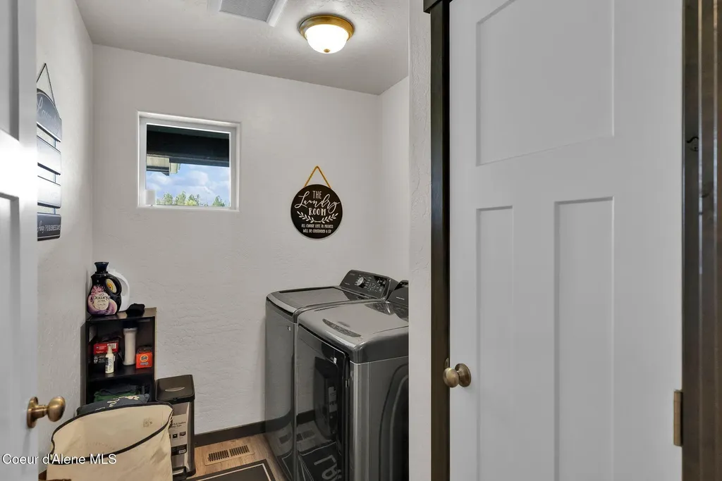 24812 N Old Highway 95 Athol ID 83801