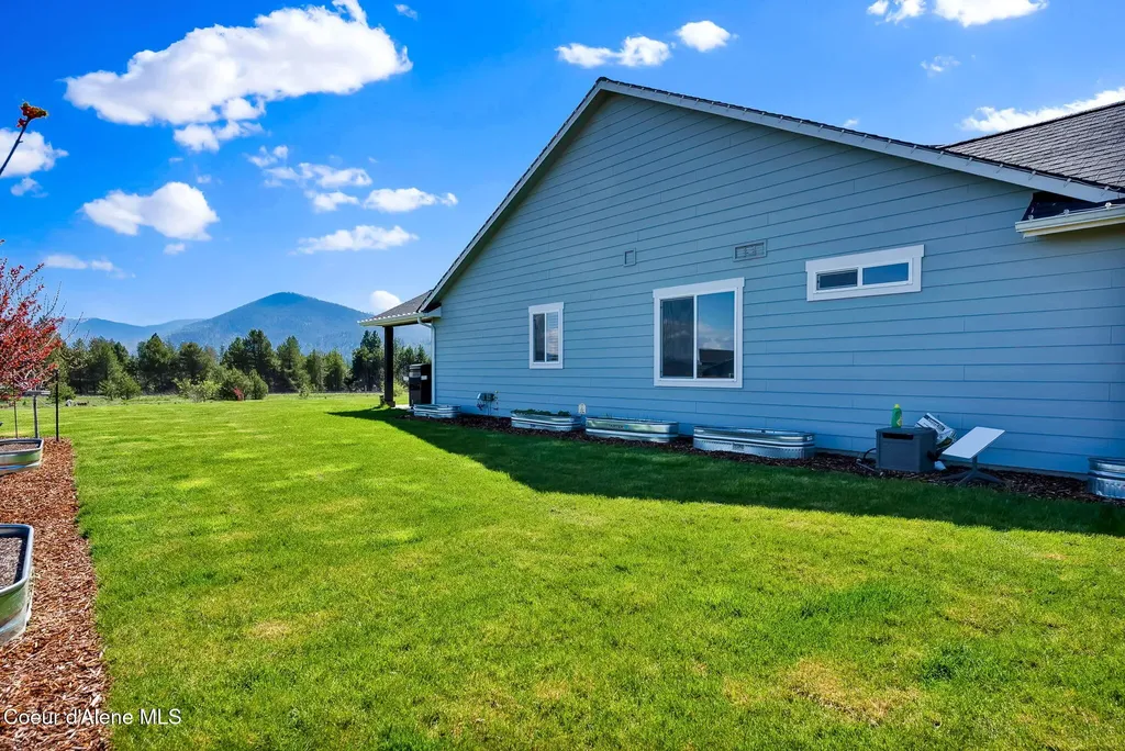 24812 N Old Highway 95 Athol ID 83801