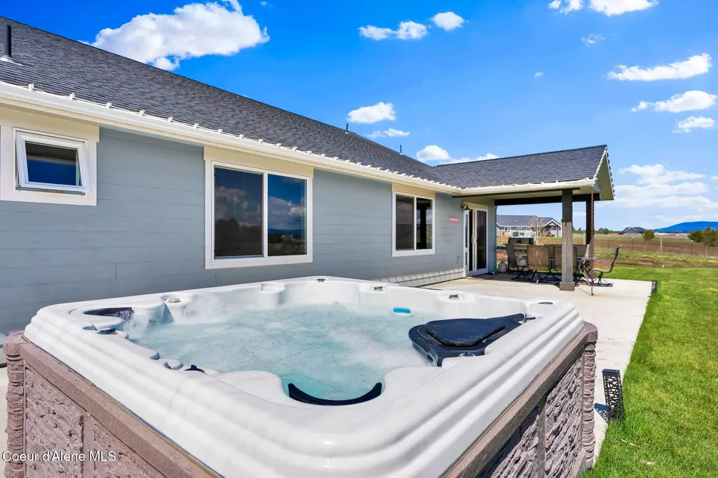24812 N Old Highway 95 Athol ID 83801