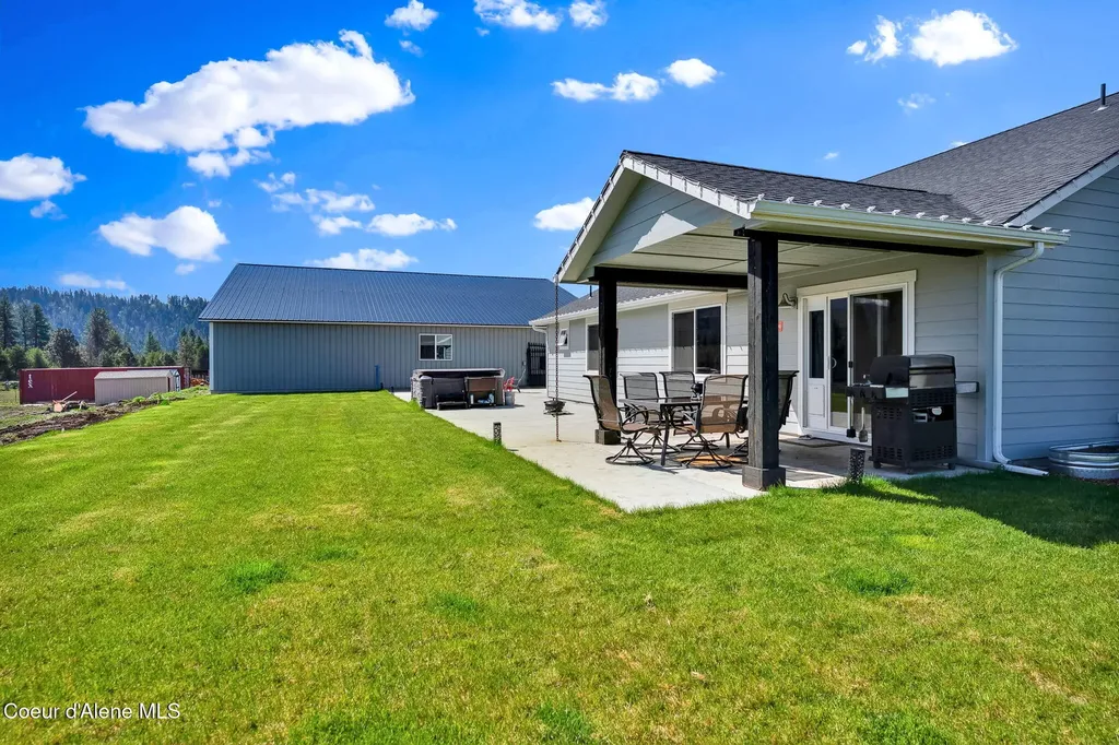 24812 N Old Highway 95 Athol ID 83801