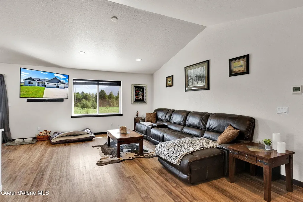24812 N Old Highway 95 Athol ID 83801