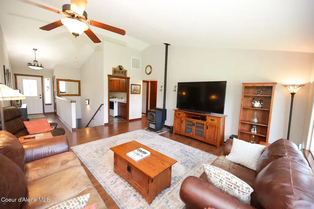 4525 E Rosemont Drive Athol ID 83801
