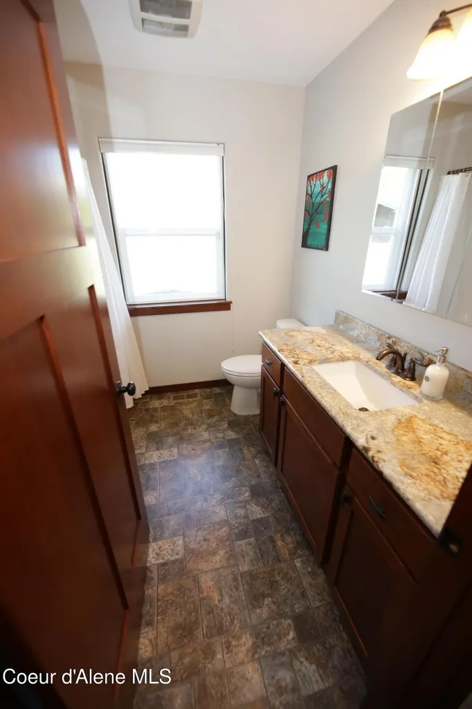 4525 E Rosemont Drive Athol ID 83801