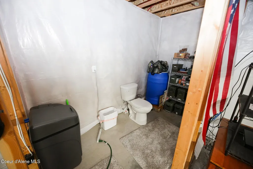 4525 E Rosemont Drive Athol ID 83801