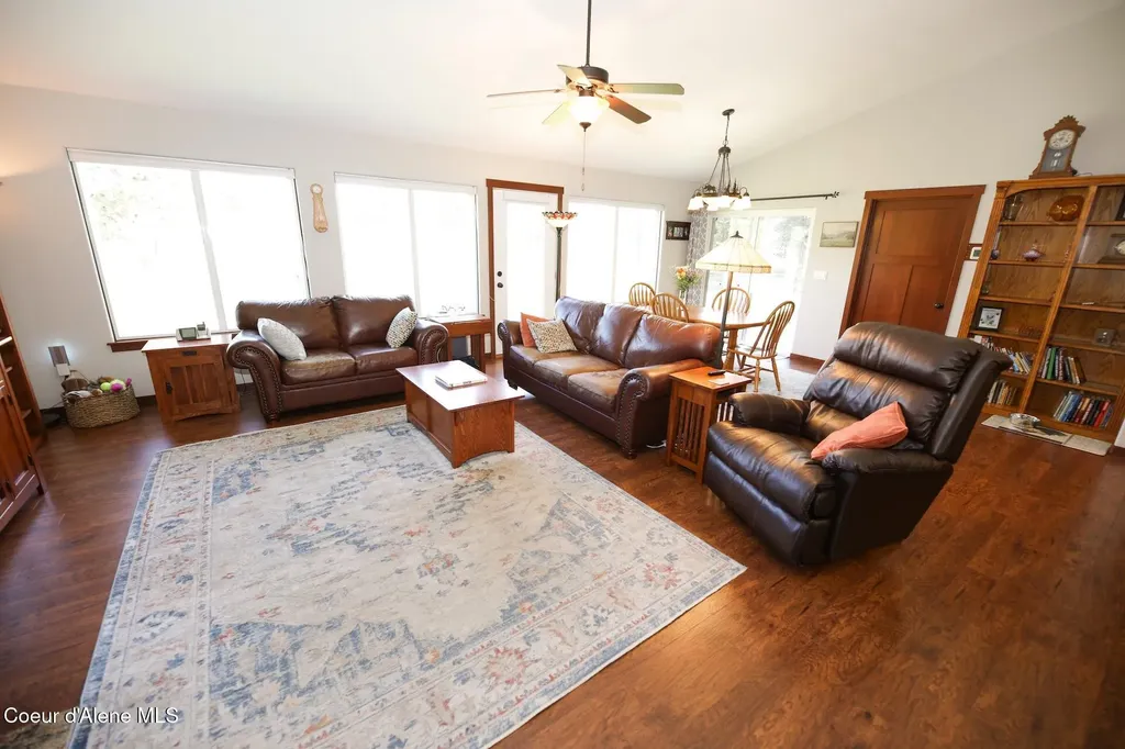 4525 E Rosemont Drive Athol ID 83801