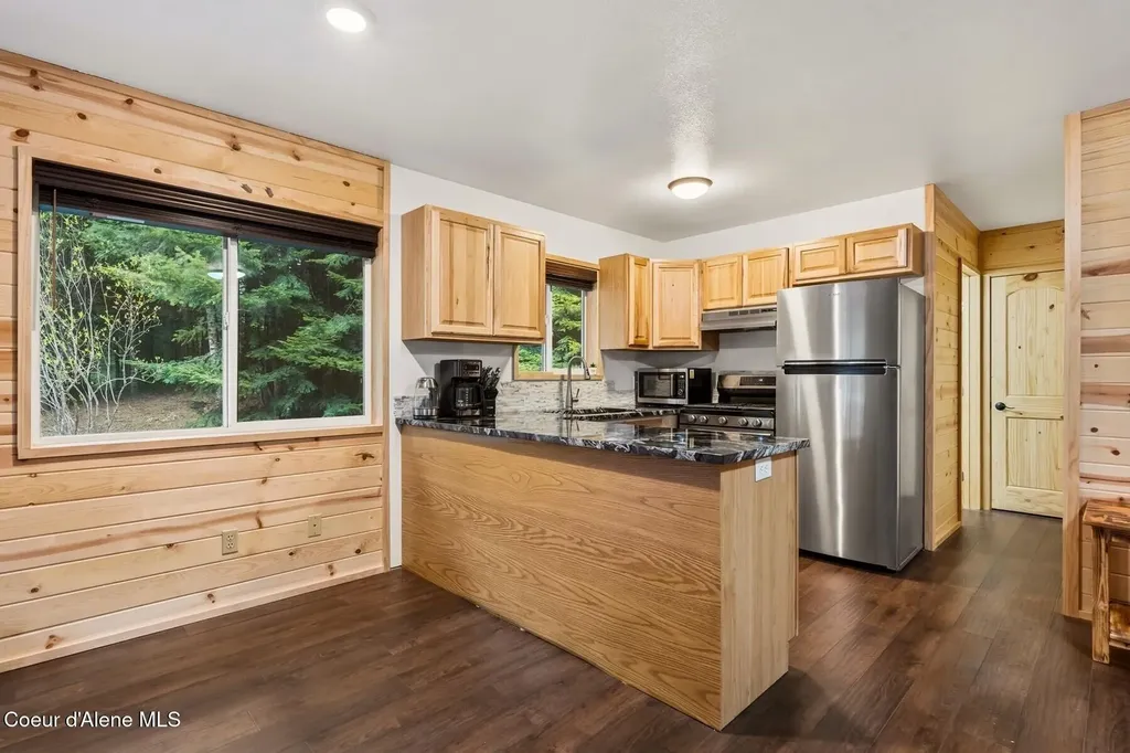 354 Fall Creek Road Naples ID 83847
