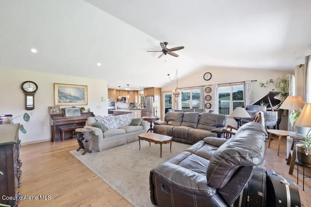 1011 Rothwell Road Viola ID 83872