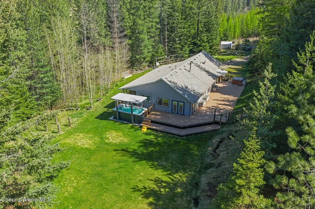 12052 S Diamond Road Harrison ID 83833