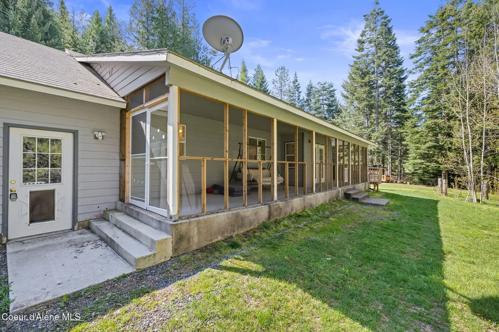 12052 S Diamond Road Harrison ID 83833