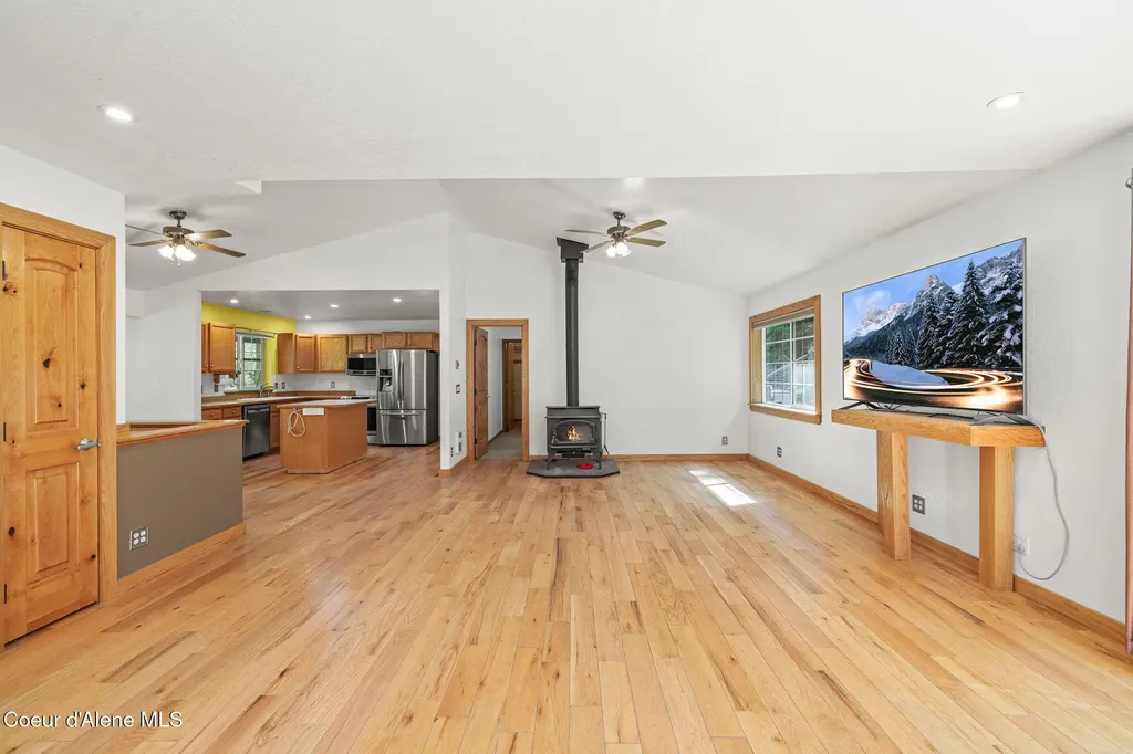 12052 S Diamond Road Harrison ID 83833