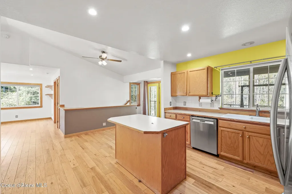 12052 S Diamond Road Harrison ID 83833