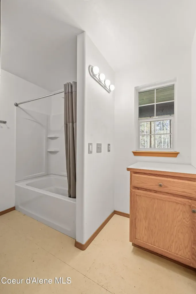 12052 S Diamond Road Harrison ID 83833