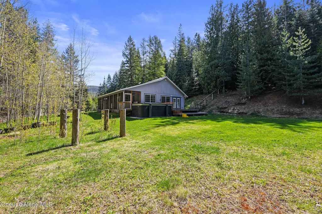 12052 S Diamond Road Harrison ID 83833