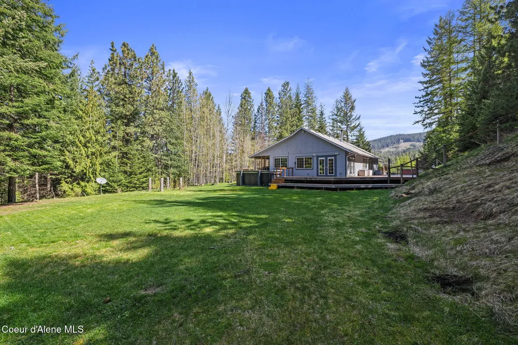 12052 S Diamond Road Harrison ID 83833