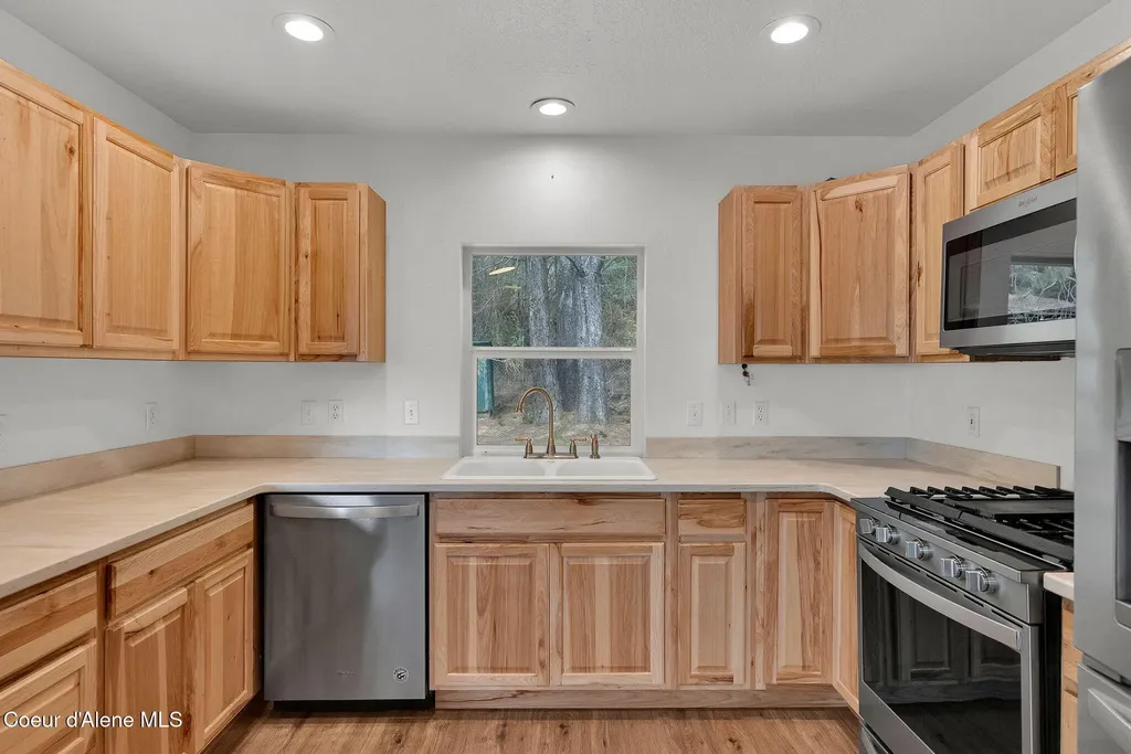2676 E Canton Lane Harrison ID 83833