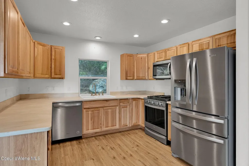 2676 E Canton Lane Harrison ID 83833