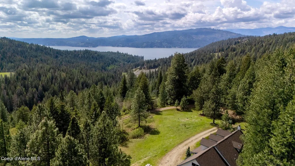 2676 E Canton Lane Harrison ID 83833