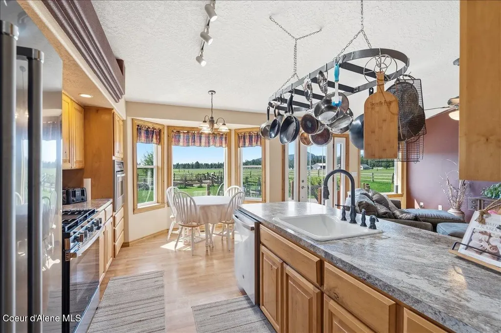 222 E Remington Road Athol ID 83801