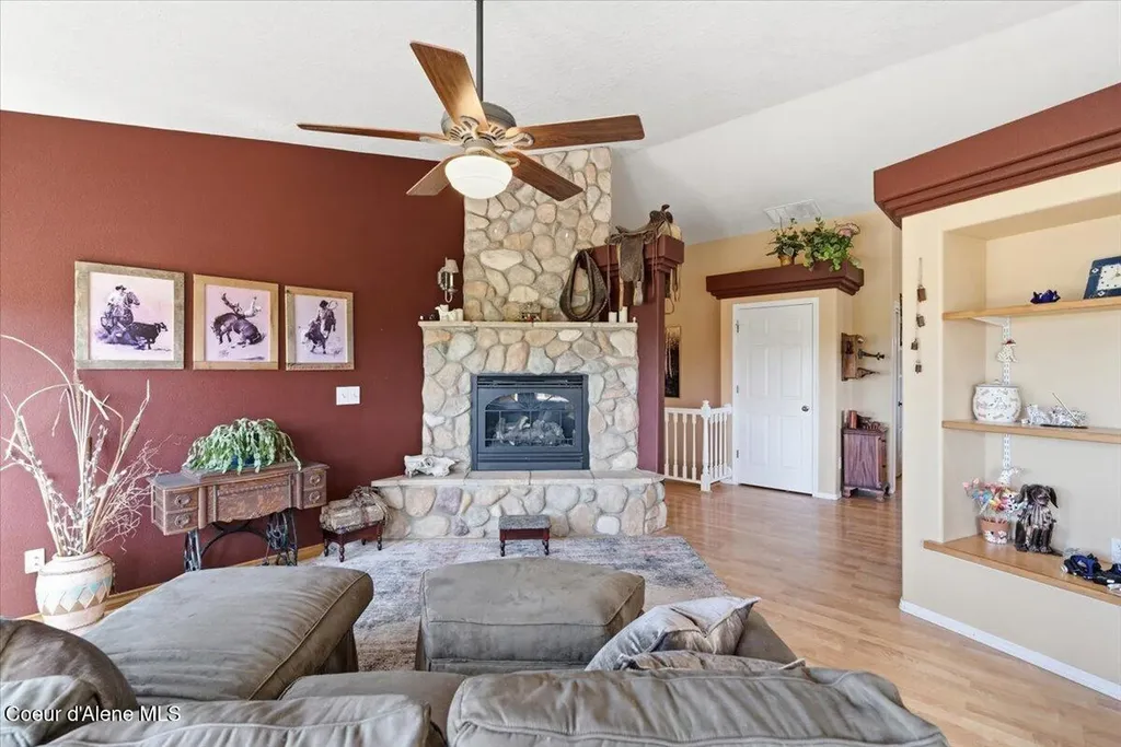 222 E Remington Road Athol ID 83801