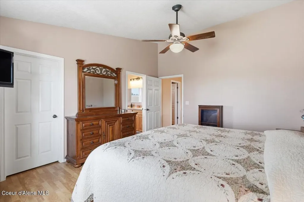 222 E Remington Road Athol ID 83801