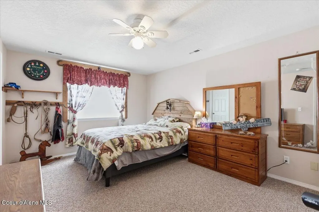 222 E Remington Road Athol ID 83801