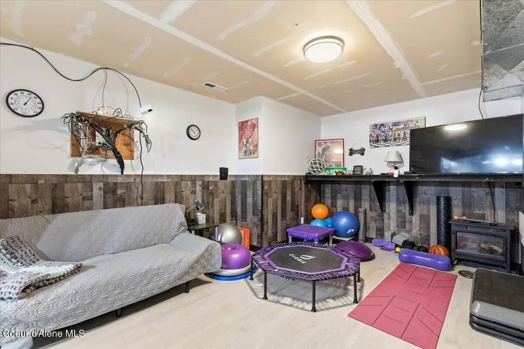 222 E Remington Road Athol ID 83801