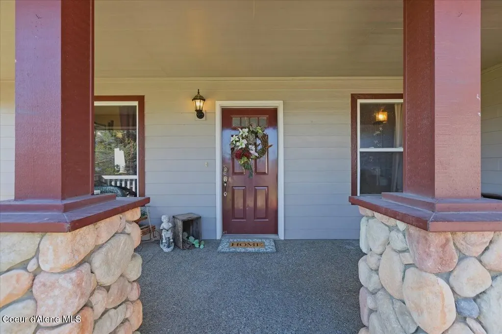 222 E Remington Road Athol ID 83801