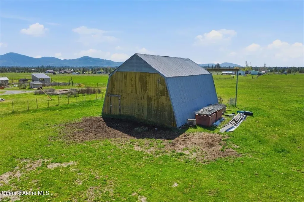 222 E Remington Road Athol ID 83801