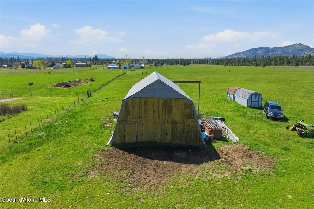 222 E Remington Road Athol ID 83801