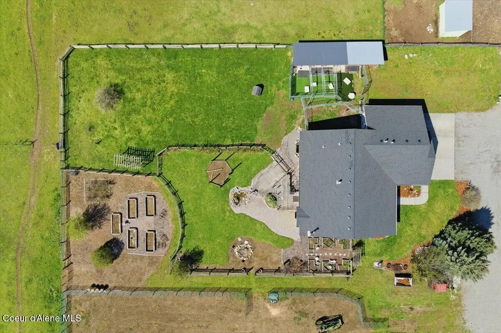 222 E Remington Road Athol ID 83801