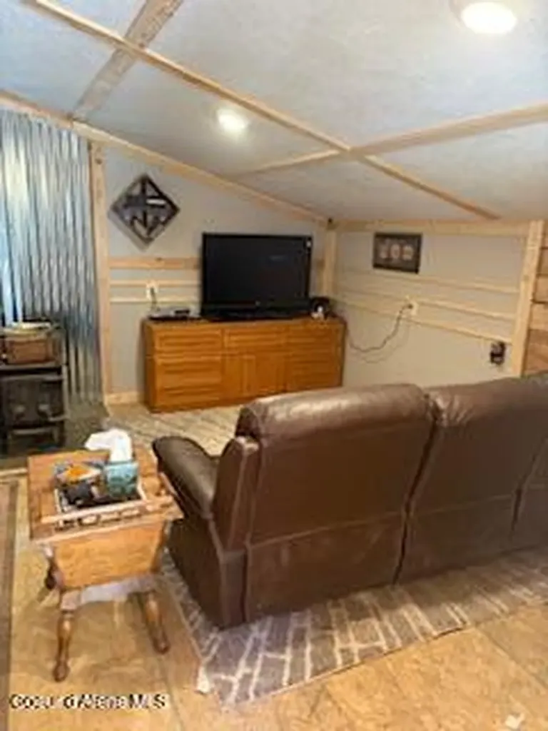 161 E Kamloop Avenue E Bayview ID 83803