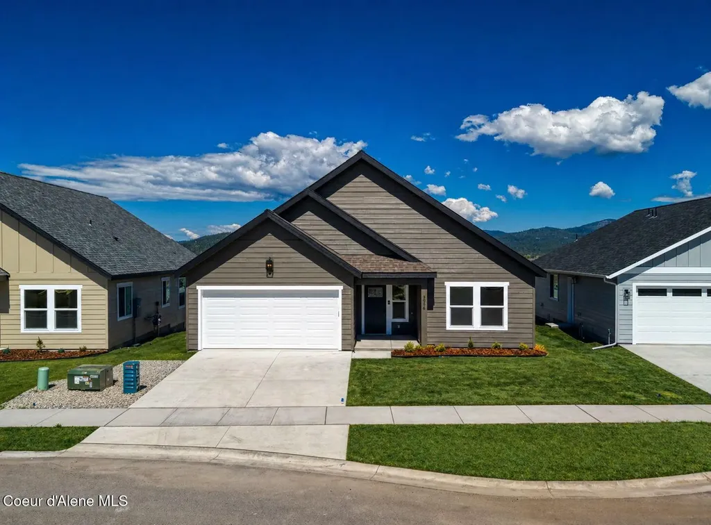 3596 N Blaze Loop Post Falls ID 83854