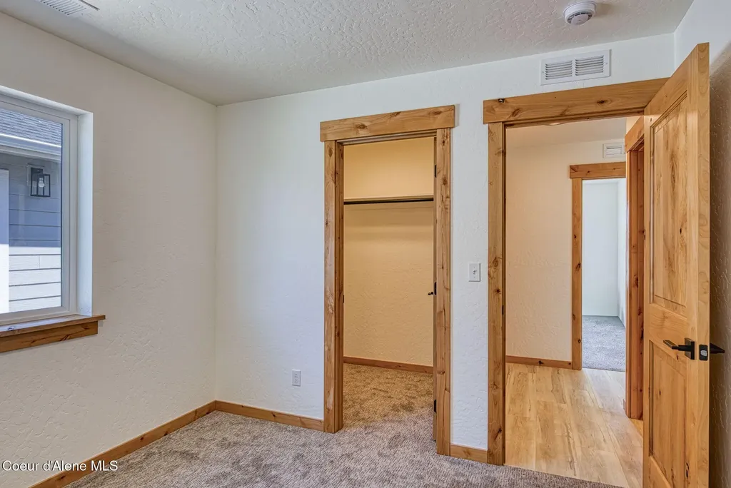 3596 N Blaze Loop Post Falls ID 83854