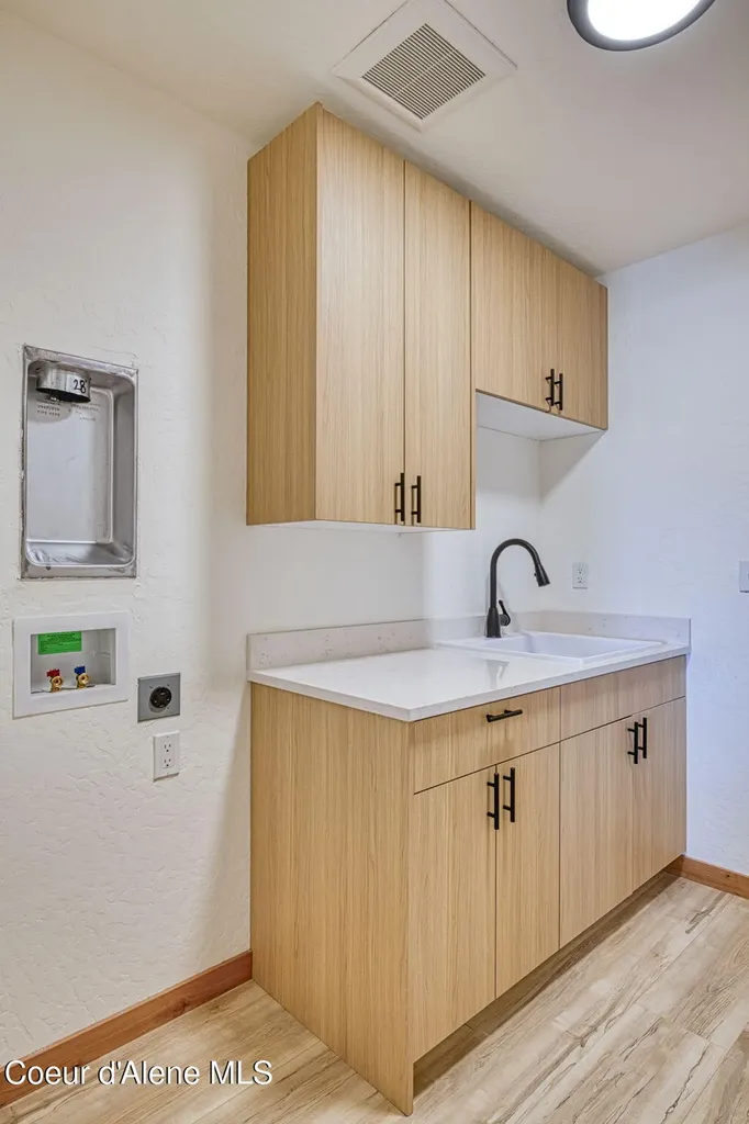 3596 N Blaze Loop Post Falls ID 83854