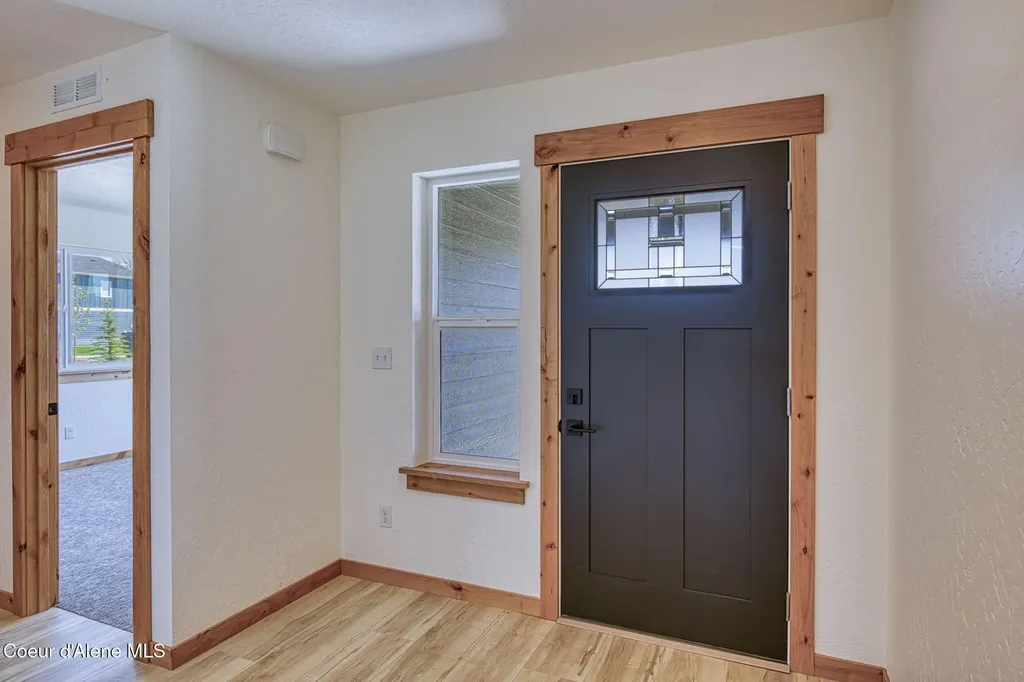 3596 N Blaze Loop Post Falls ID 83854